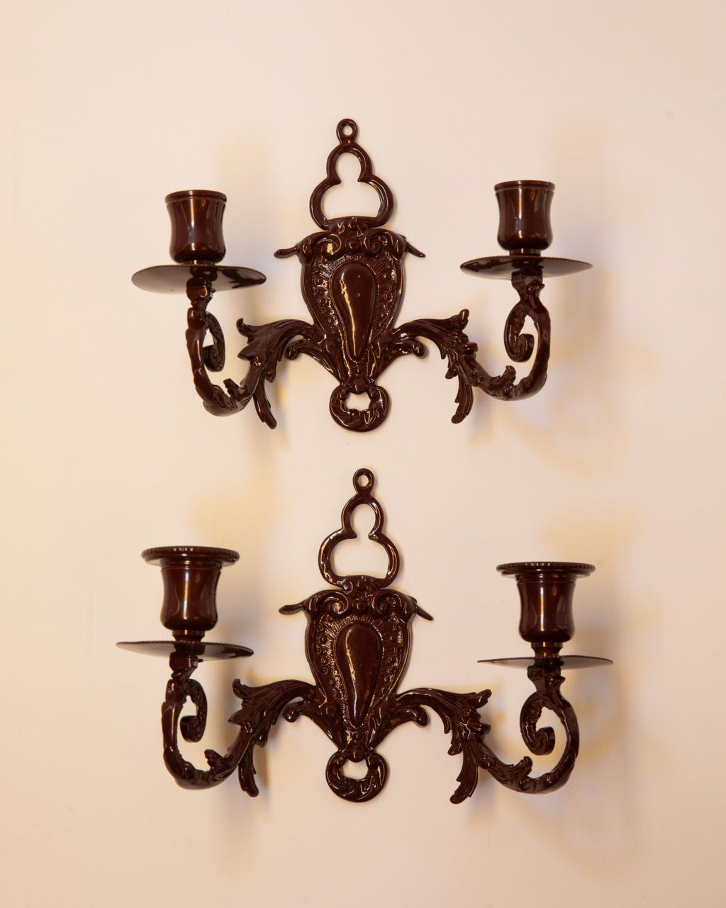 PAIR OF CARTOUCHE WALL SCONCES