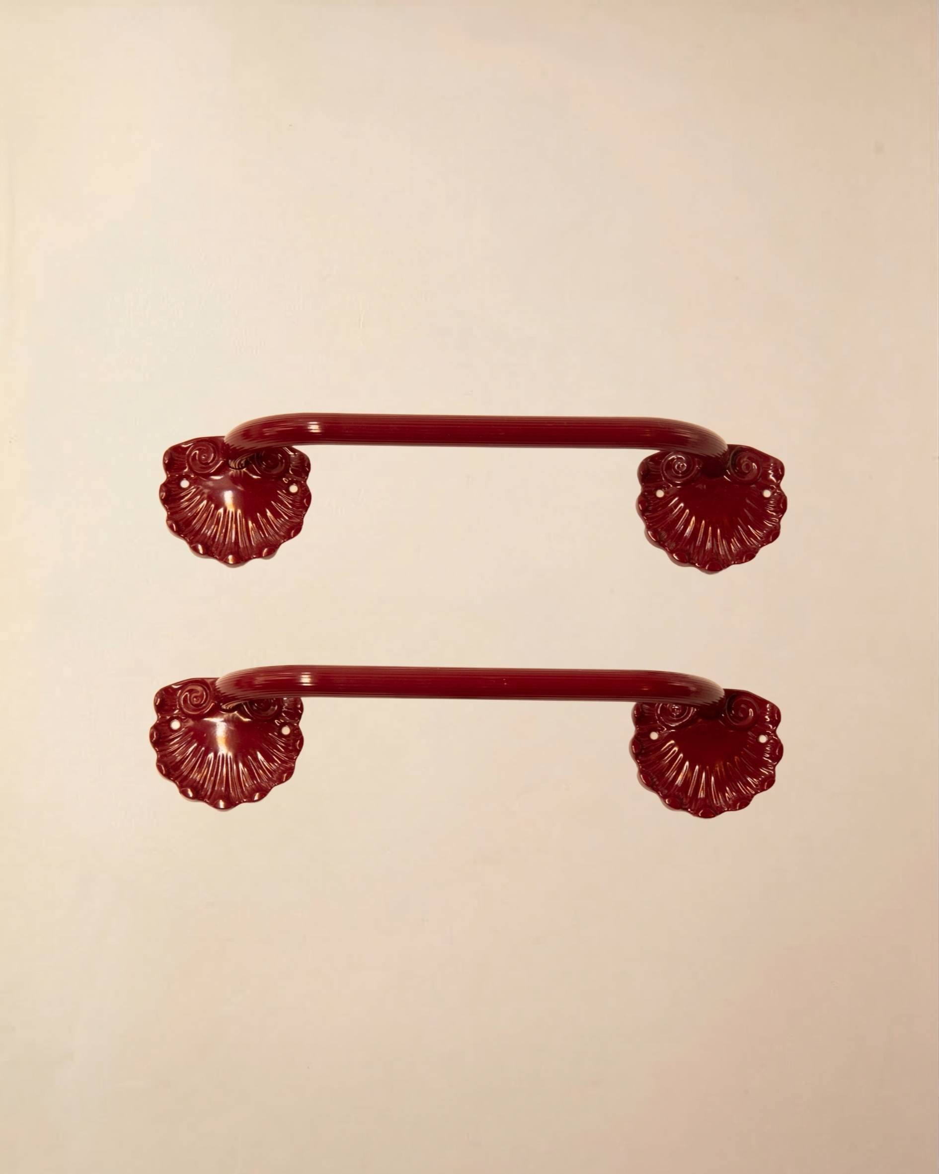 SHELL TOWEL RACKS