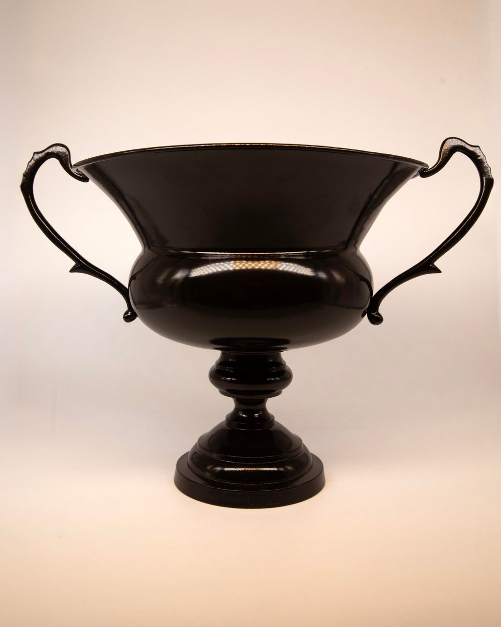 TALL LACQUERED HANDLED CUP