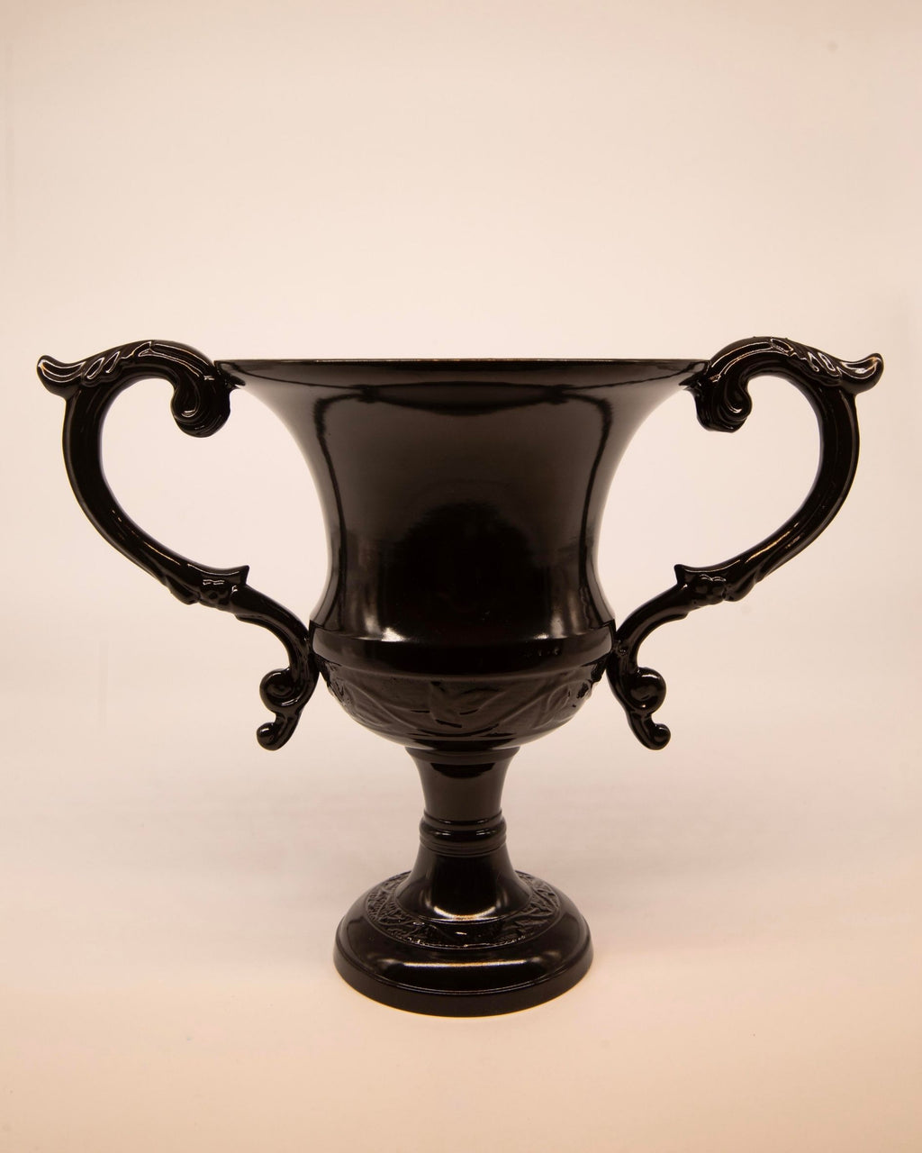 LACQUERED SMALL CUP WITH HANDLE